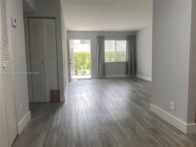 Building Photo - 3231 NW 102nd Terrace Unit 3231 Rental