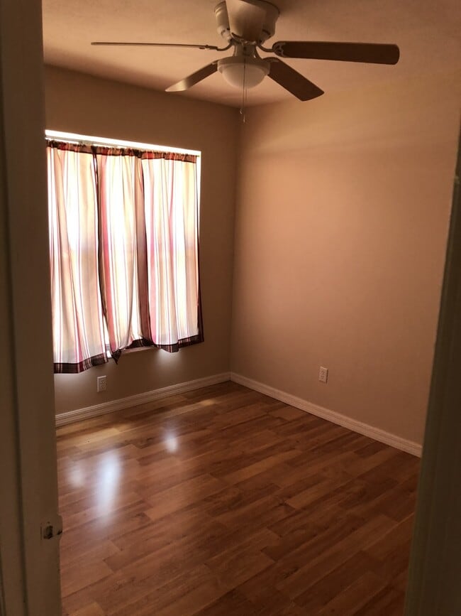 Photo - 519 NE 3rd St