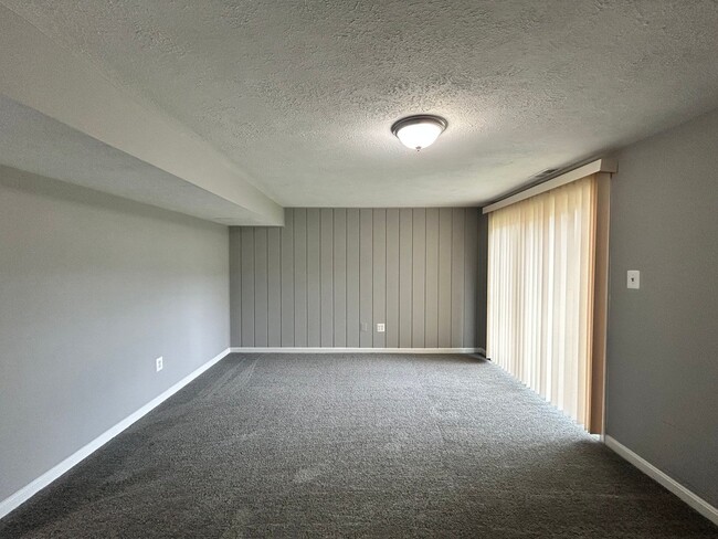 5442 Princess Dr