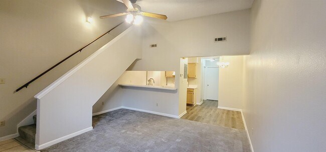 Photo - 1795 Falconcrest St