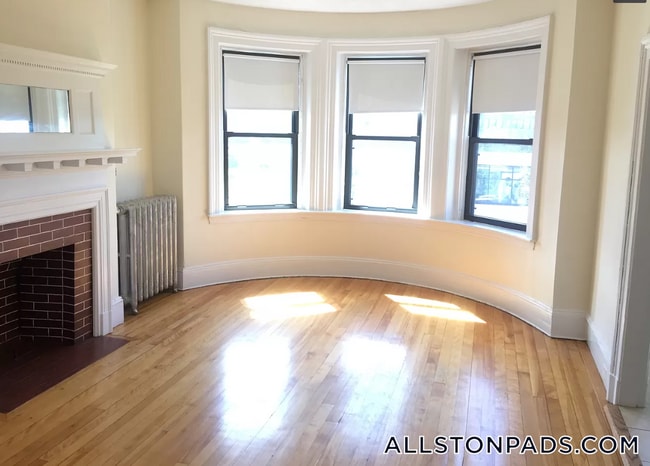 Photo - 19 Brighton Ave Unidad 4