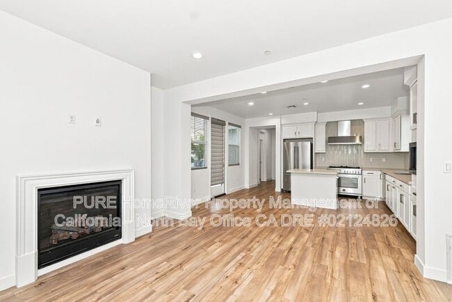 1581 Country Manor Dr