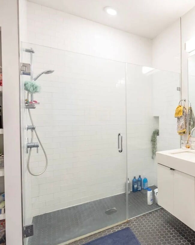 Photo - " Coming Soon " Top Floor 1 bed  + 1 bath Condo in DC // Fantastic Views