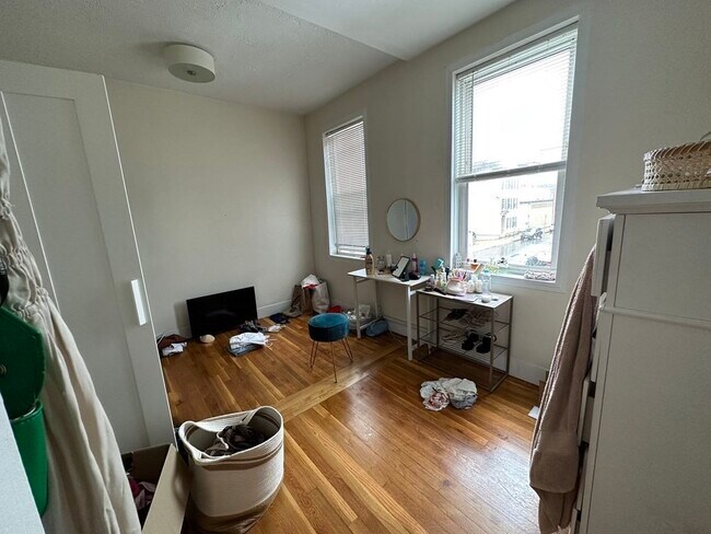 Photo - 169 K St Unit 2