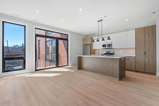 Photo - 3953 W Dakin St