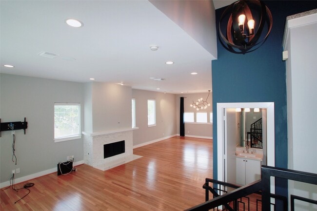 Photo - 4701 Caroline St