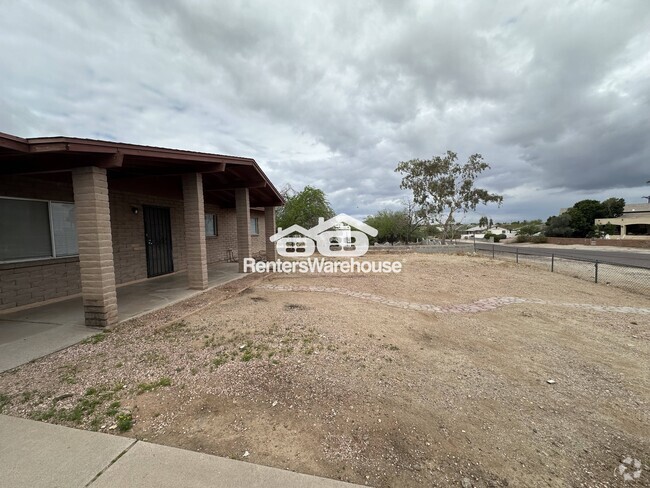 Building Photo - 1427 E Paseo Way Rental