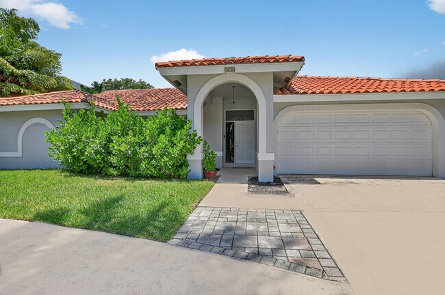 Photo - 875 NW 4th Ave