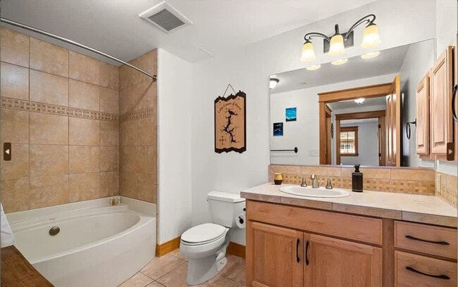 Photo - 2050 N Main St Unit SI ID1542967P