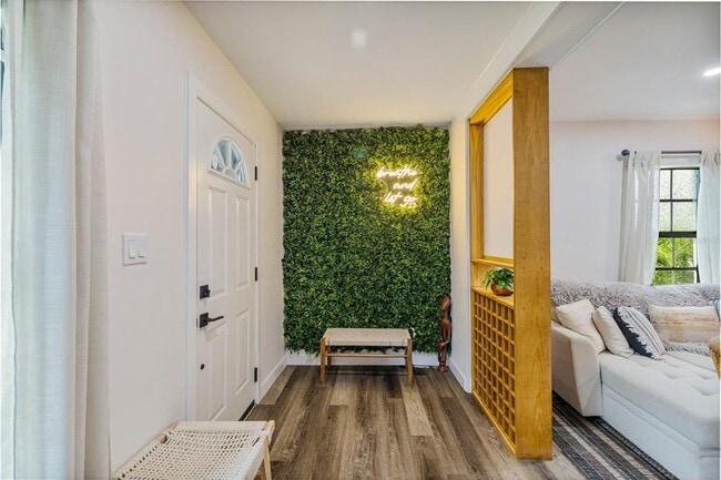 Photo - 1411 E Henry Ave