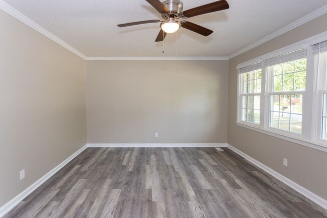Photo - Welcome to this beautiful newly renovated 3-bedroom brick ranch!