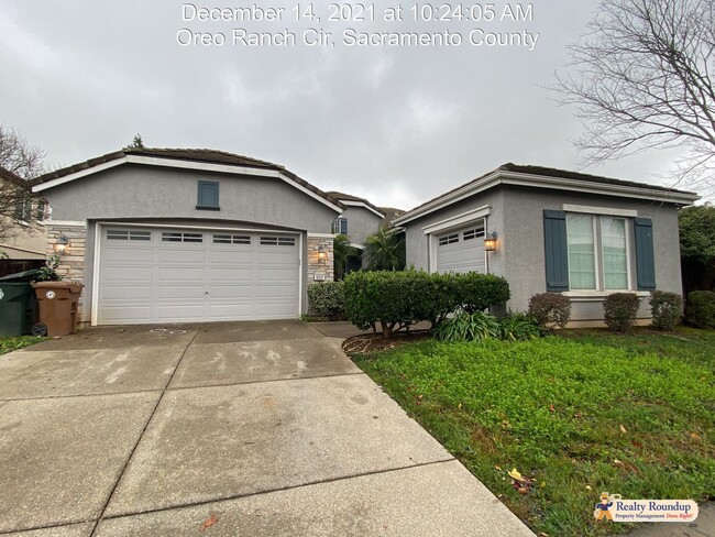 Beautiful Home with Great Layout in Newton... - Beautiful Home with Great Layout in Newton...
