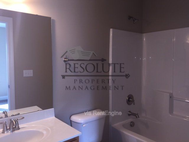 Photo - 568 Village Loop Dr