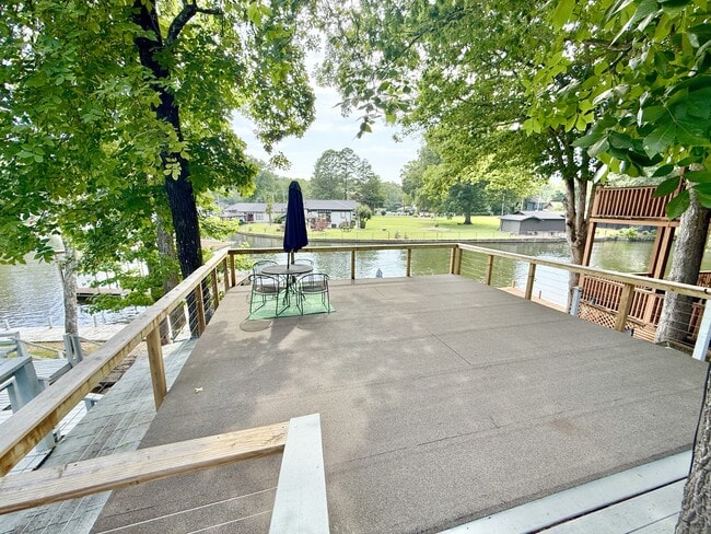 Photo - 173 Barbary Rd