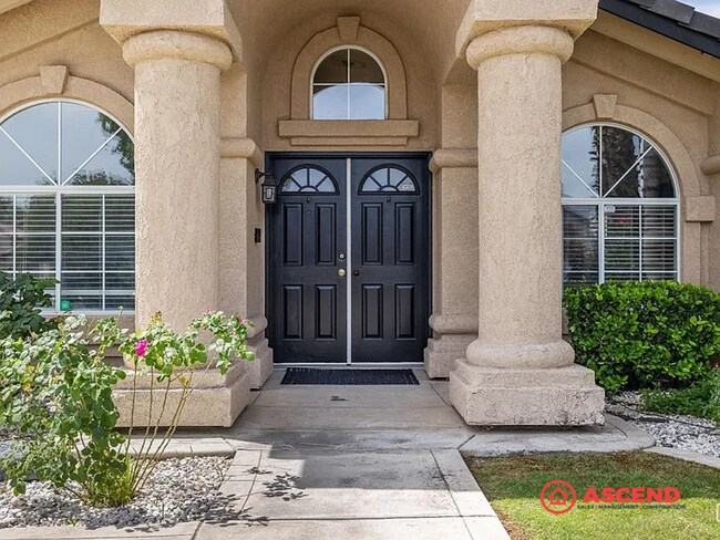 Photo - Stunning 4 Bedroom Home Off Brimhall Rd!