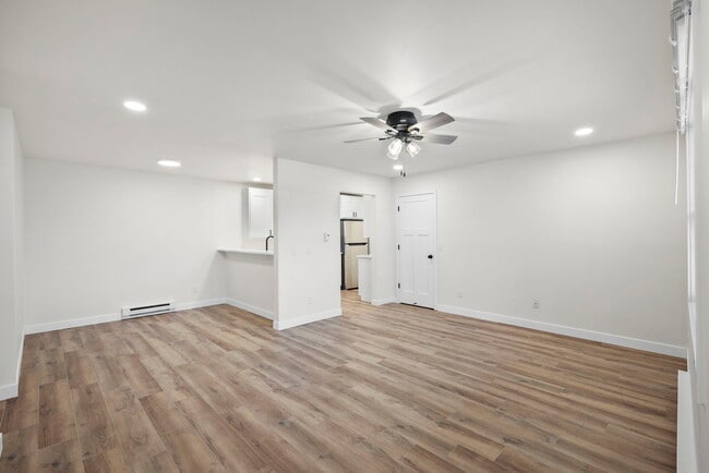 Photo - 509 S Perry Parkway