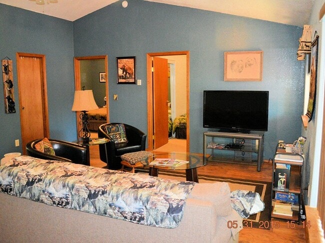 Living area with flat screen TV - 24771 Amber Drive Unit 2BR Apartment