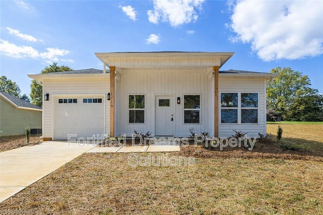 Building Photo - 3115 Chapel St