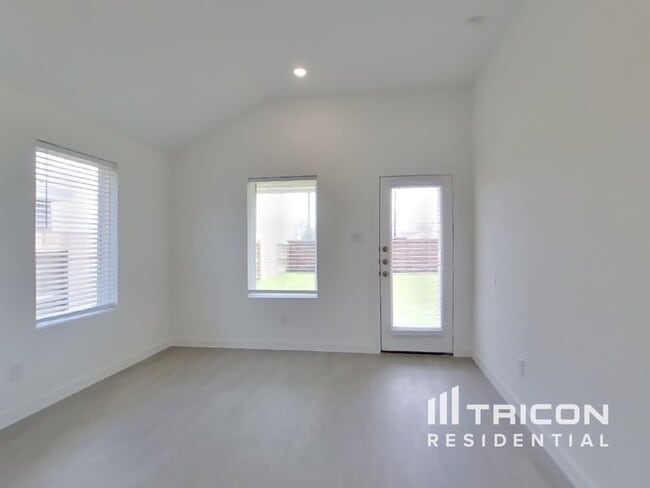 Photo - 3024 Pintail Green Dr