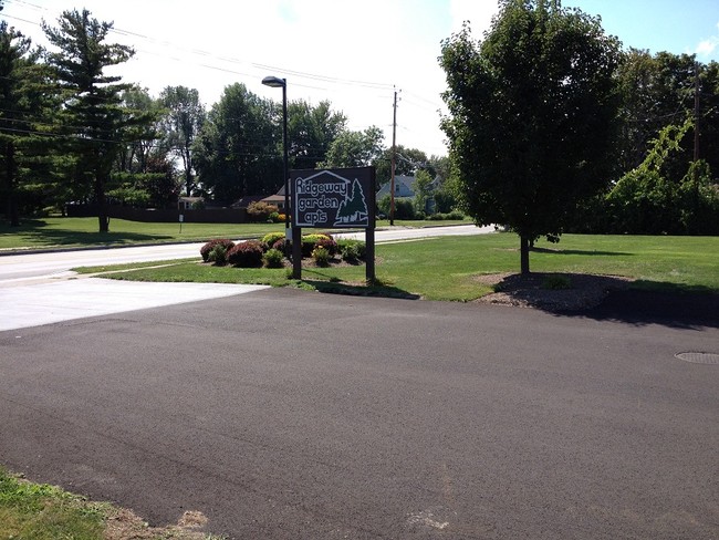 ¡Bienvenidos! - Ridgeway Garden Apartments