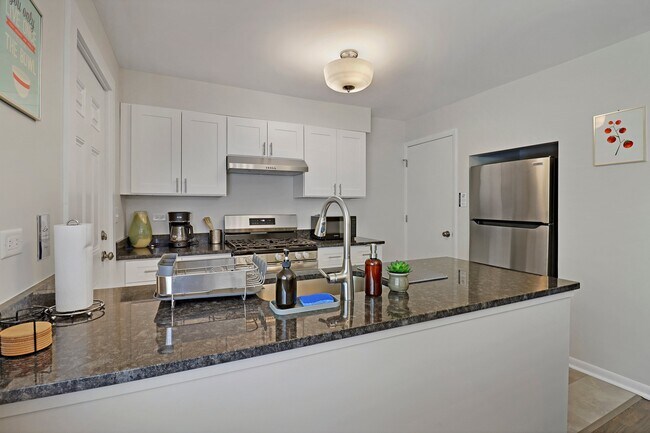 2313 Western Ave Unit 2315