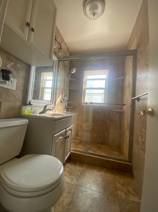 Photo - 315 Monroe St