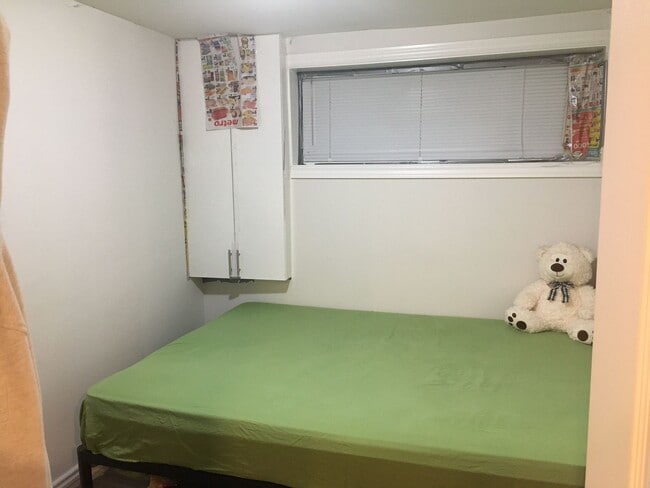 Photo - 15 Shawford Crescent Unit 3