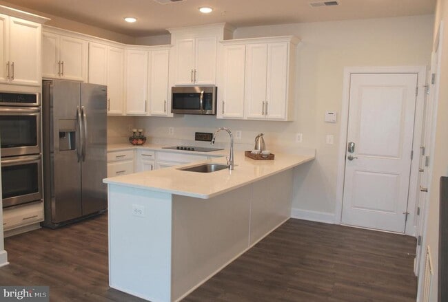 Photo - 10417 Ratcliffe Trl