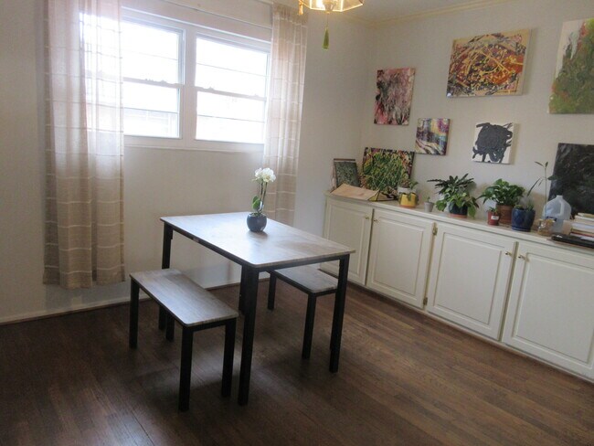 Photo - 3660 Peachtree Rd NE Unit D2