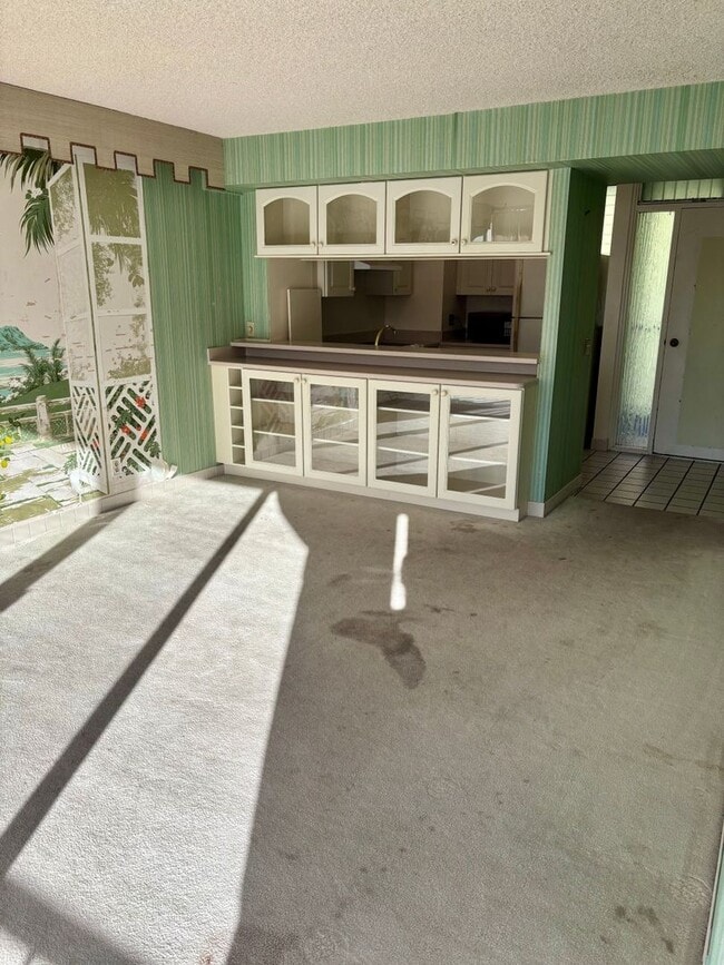 Photo - Available Now | One Bedroom, One Bathroom Condo with 1 Assigned Parking Stall Unidad 1710