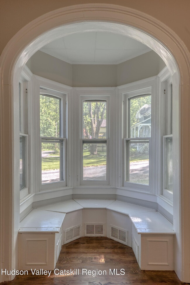 Photo - 186 2nd St