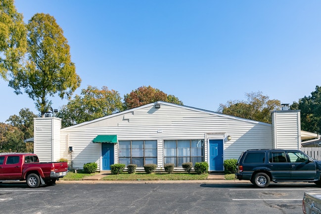 Photo - Emerald Park-New