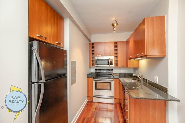 Photo - 734 W Bittersweet Pl