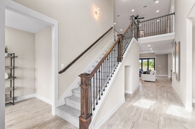 19123 Grandview Point