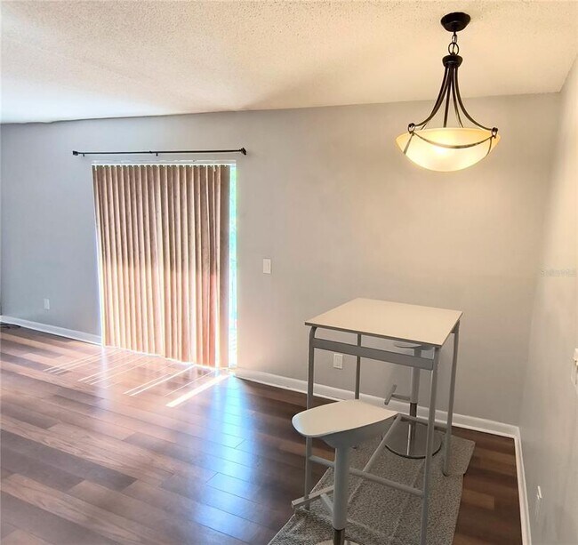 201 S Arrawana Ave Unit L