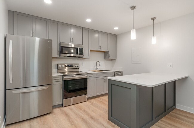 Photo - Green Hills Condo Living! Unit B6