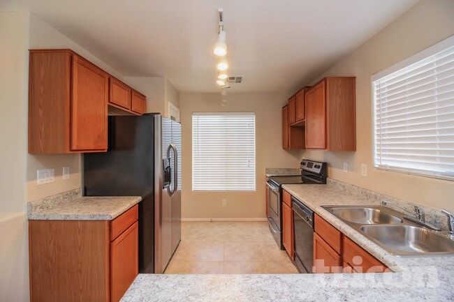 Photo - 45310 W Norris Rd