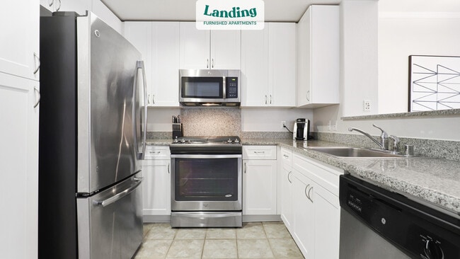 Photo - 1288 E Hillsdale Blvd Unidad C-216.422275