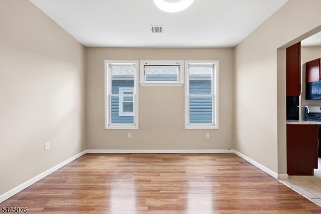 Photo - 78 Willoughby St