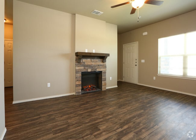 2BD,2BA_Valencia - 1194 SF - Living Room - Escondido Apartments