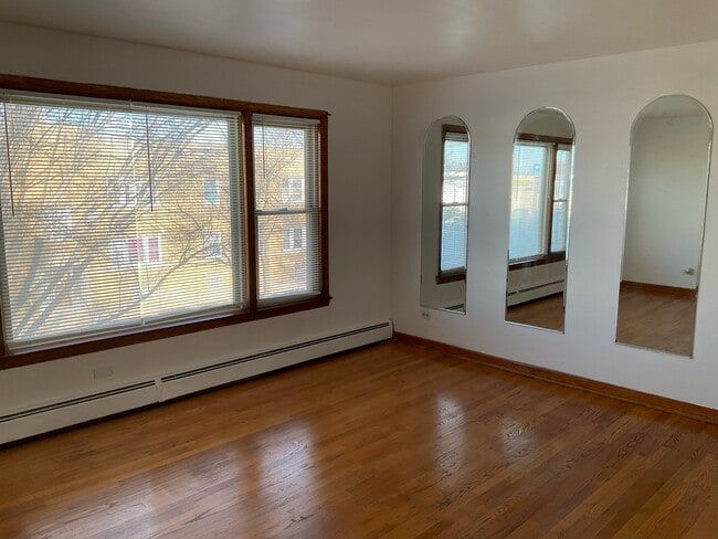 Photo - 2325 W Marquette rd Unit 2