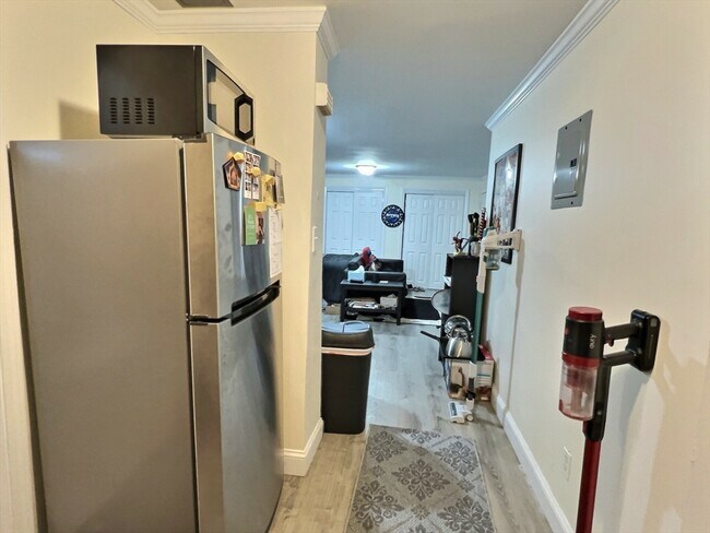 Photo - 1482 Beacon St Unit B3