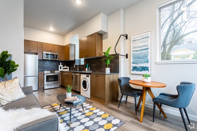 Studio, 1BA - 317 SF
