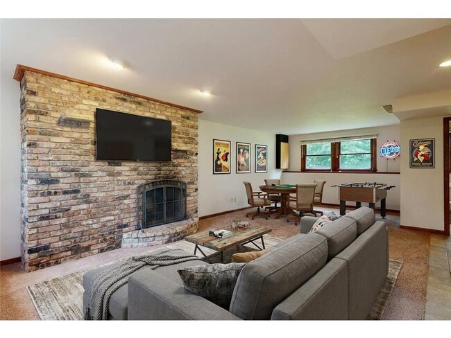 Photo - 3308 Roosevelt Ct NE