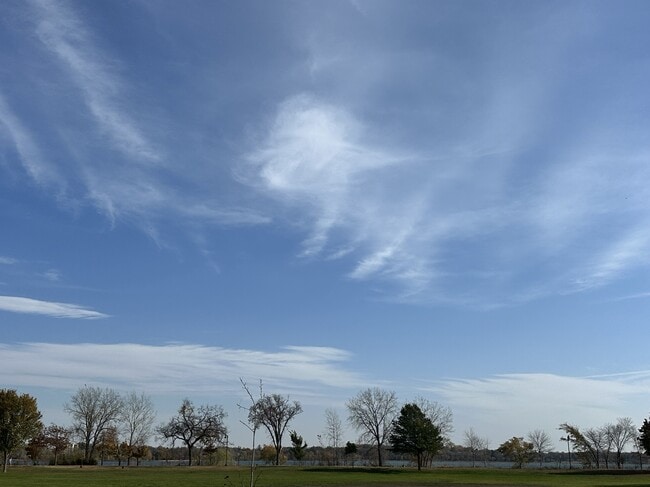 Photo - 3144 W Bde Maka Ska Blvd Unidad 101