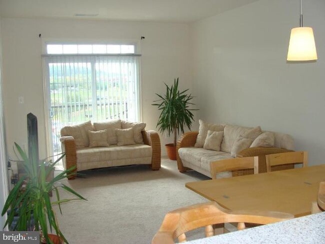 Building Photo - 21222 McFadden Square Unit 209 Rental