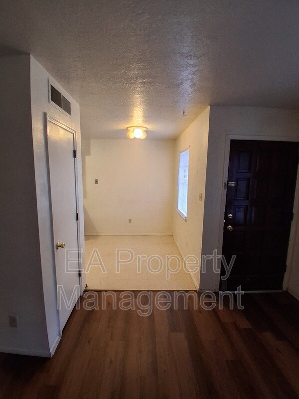 12200 Candelaria Rd NE Unit A