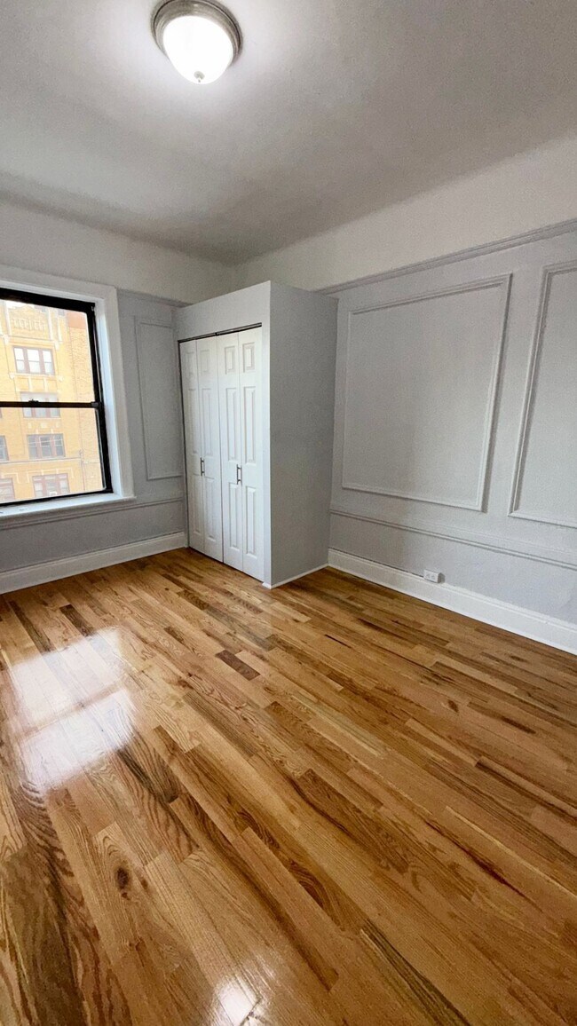 Photo - 2685 - Highland Arms Apartments