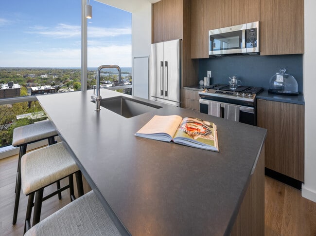 Photo - One Clinton Park