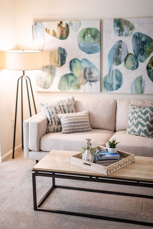 Building Photo - Salisbury Village at Castlewood Rental